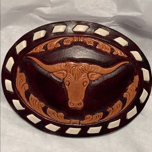 NWOT Leather long horn hand made in USA buckle